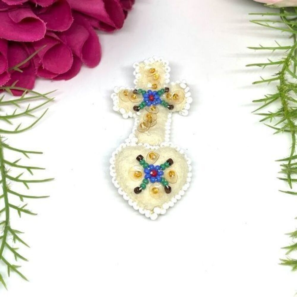VINTAGE⚜️HANDMADE Beaded Felt Cross & Heart Pin